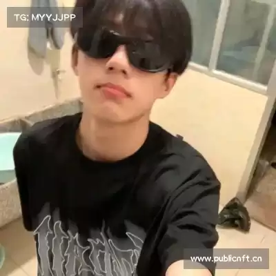 仲灵楚